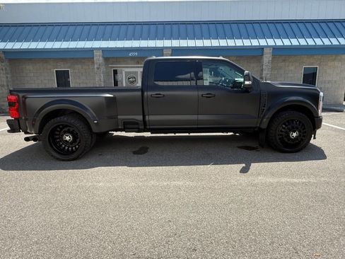 Used 2024 Ford F450 Limited w/ FX4 Off-Road Package AWD/4WD image 11