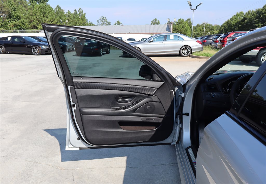 Used 2014 BMW 535i xDrive Sedan AWD/4WD image 36