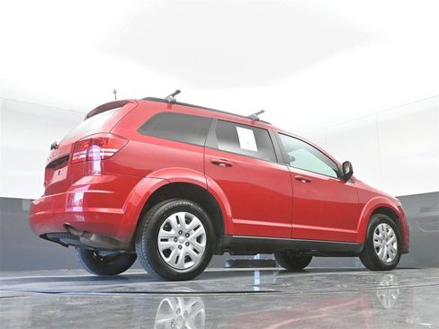 Used 2020 Dodge Journey SE image 32