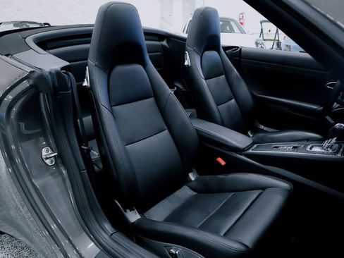 Used 2017 Porsche 911 Carrera S image 15