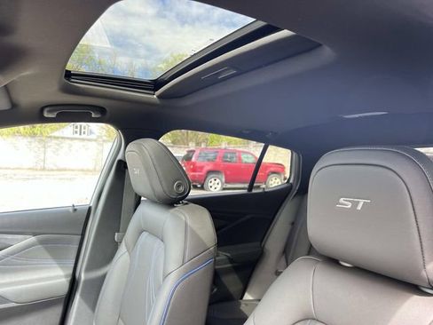 New 2026 Buick Envista Sport Touring w/ Convenience I Package FWD image 19