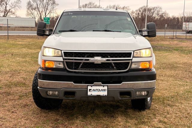 Used 2006 Chevrolet Silverado 2500 4x4 Crew Cab image 11