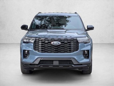 New 2026 Ford Explorer ST-Line image 6