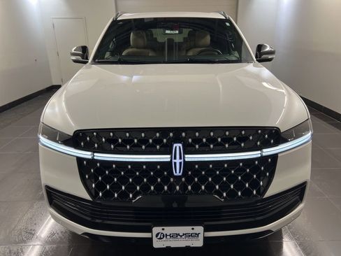 New 2026 Lincoln Navigator Black Label AWD/4WD image 2