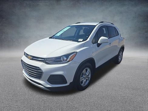 Certified 2021 Chevrolet Trax LT w/ LT Convenience Package FWD image 8