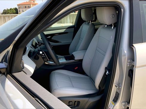 New 2026 Land Rover Range Rover Evoque S image 13