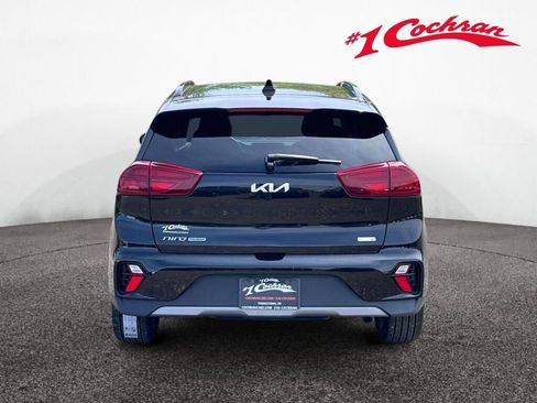Used 2022 Kia Niro Touring Special Edition FWD image 8