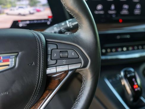 Used 2023 Cadillac Escalade Sport Platinum RWD image 13