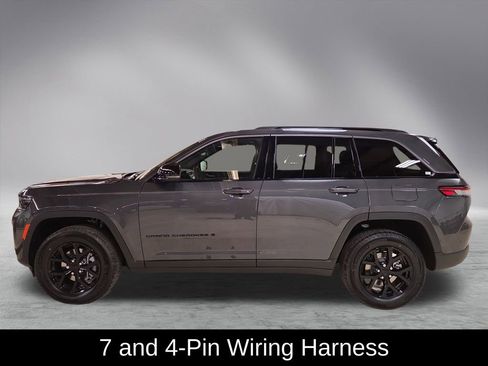 New 2026 Jeep Grand Cherokee Laredo image 9