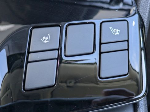 Certified 2024 Kia Sportage EX image 26