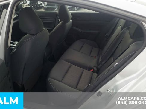 Used 2024 Nissan Altima 2.5 SV image 17