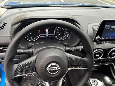 Used 2025 Nissan Sentra SV image 29