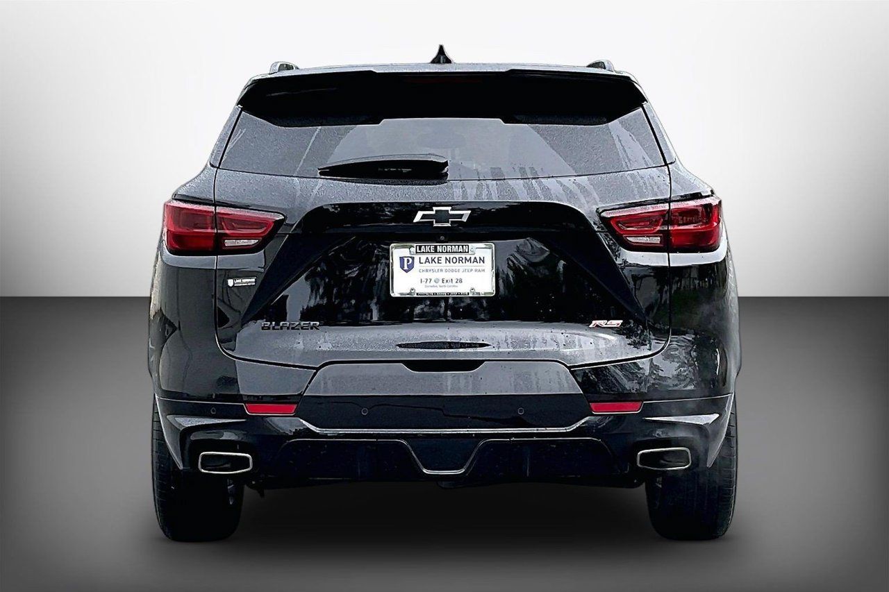 Used 2023 Chevrolet Blazer RS w/ Enhanced Convenience Package FWD image 7