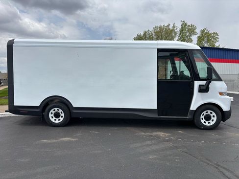 Used 2024 Chevrolet Brightdrop 600 w/ Battery Pack, Max Range AWD/4WD image 2