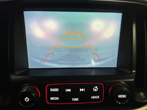 Used 2016 GMC Canyon SLE image 30