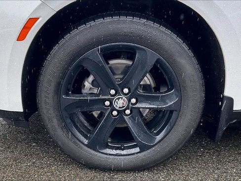 Used 2024 Buick Enclave Essence w/ Experience Buick Package image 7