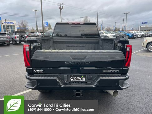 Used 2024 GMC Sierra 3500 Denali Ultimate image 18