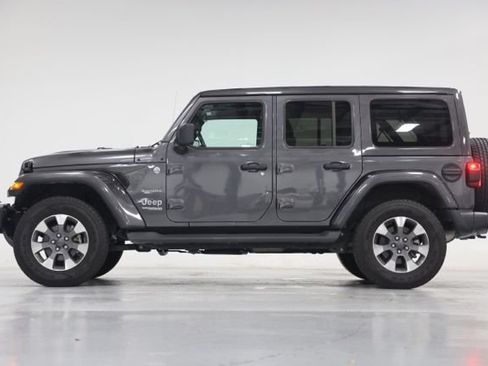 Used 2022 Jeep Wrangler Unlimited Sahara w/ LED Lighting Group AWD/4WD image 9