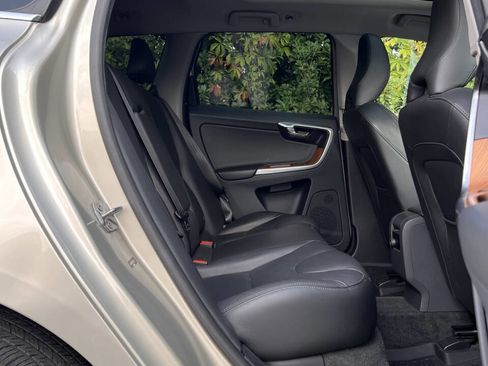 Used 2017 Volvo XC60 T5 Inscription w/ Advanced Package image 19