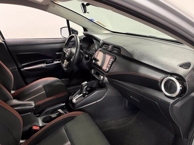 Used 2024 Nissan Versa SR FWD image 11