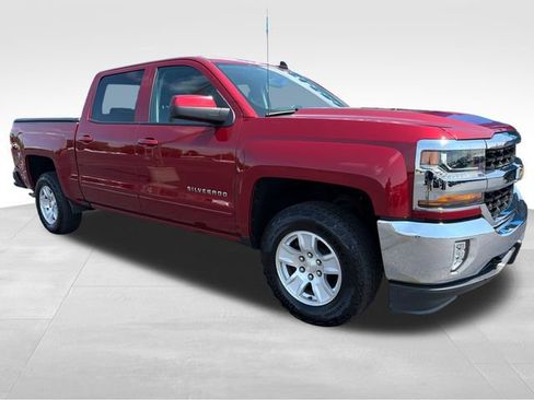 Used 2018 Chevrolet Silverado 1500 LT w/ All Star Edition AWD/4WD image 9