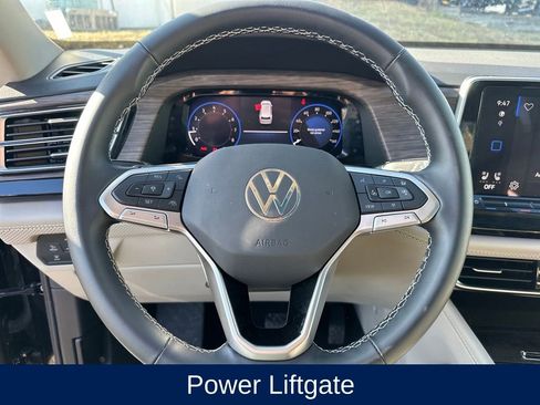 Used 2025 Volkswagen Atlas SEL image 12