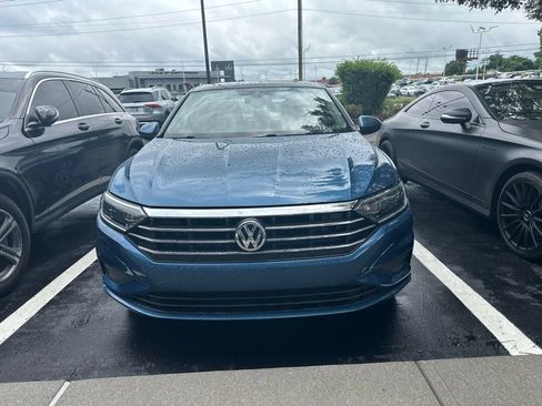 Used 2020 Volkswagen Jetta SEL FWD image 2