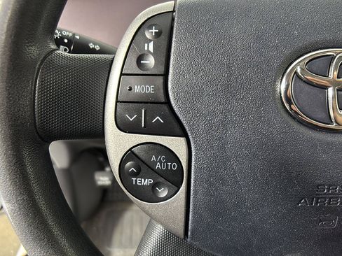 Used 2004 Toyota Prius FWD image 32
