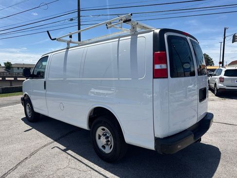 Used 2020 Chevrolet Express 2500 w/ Driver Convenience Package RWD image 3