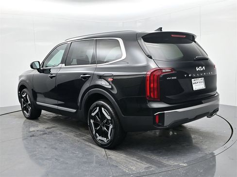 New 2025 Kia Telluride S image 6