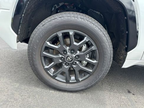 New 2025 Toyota Tundra Platinum image 12