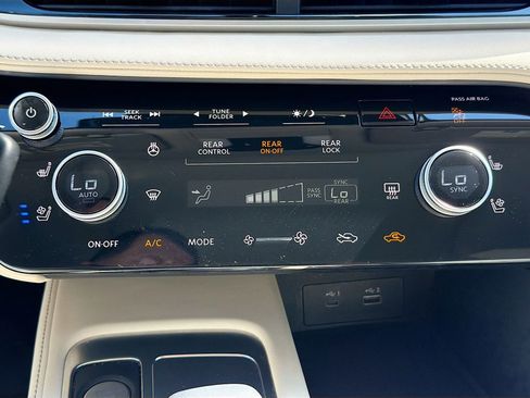 Used 2022 INFINITI QX60 Luxe w/ Cargo Package FWD image 18