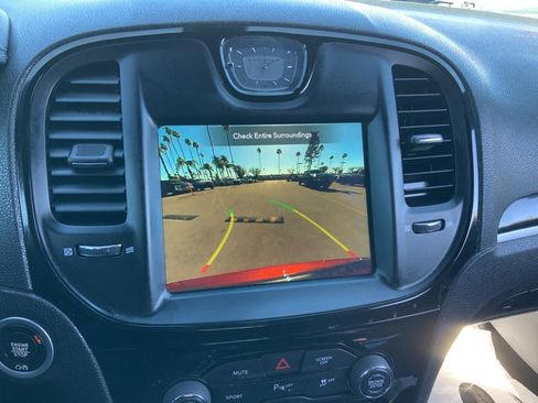 Certified 2022 Chrysler 300 S image 19