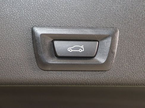 Used 2024 BMW X6 xDrive40i image 78