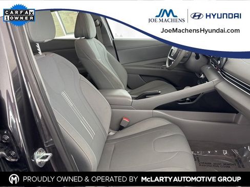 Certified 2022 Hyundai Elantra SEL image 24