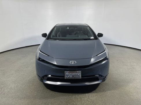 Used 2025 Toyota Prius XLE image 8