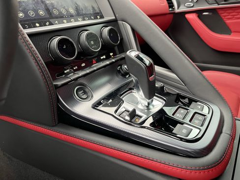 Used 2024 Jaguar F-TYPE R-Dynamic image 28