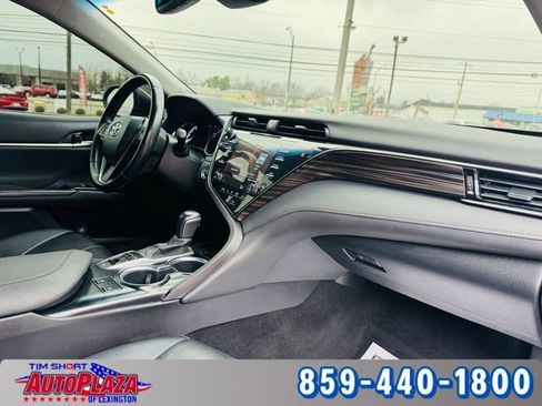 Used 2020 Toyota Camry XLE w/ Navigation Package image 48