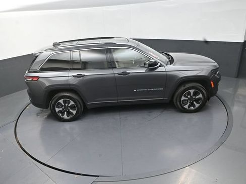 Used 2023 Jeep Grand Cherokee 4WD 4xe image 18