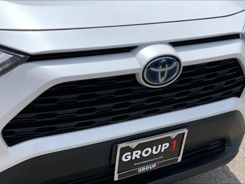 Used 2024 Toyota RAV4 XLE Premium image 30