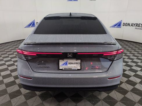 Used 2023 Honda Accord Sport image 4