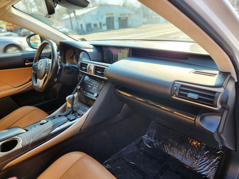 Used 2018 Lexus IS 300 AWD w/ Comfort Package image 16