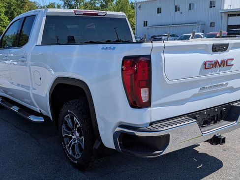Used 2022 GMC Sierra 1500 SLE AWD/4WD image 7