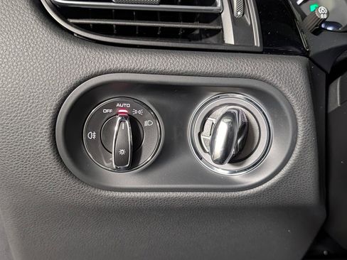 New 2026 Porsche Macan image 35