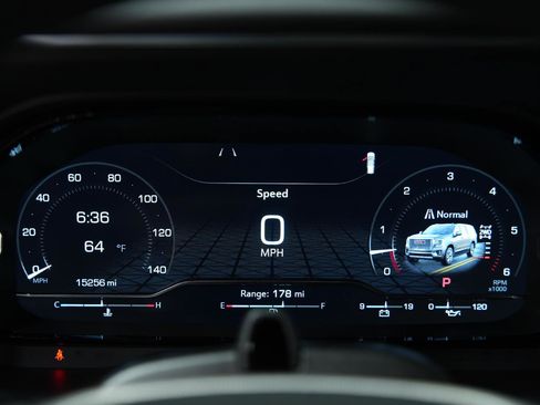 Used 2024 GMC Yukon Denali w/ Advanced Technology Package image 37