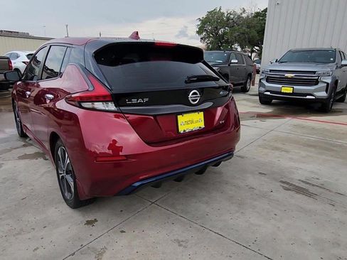 Used 2022 Nissan Leaf SV FWD image 7