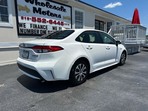 Used 2020 Toyota Corolla LE FWD image 6