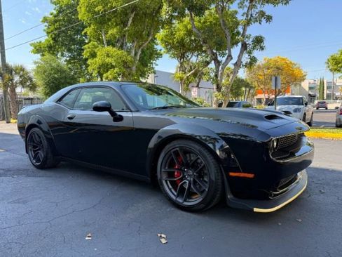 Used 2019 Dodge Challenger SRT Hellcat Redeye image 7