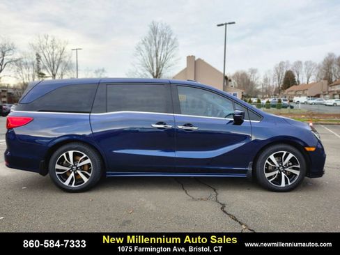 Used 2019 Honda Odyssey Elite image 6