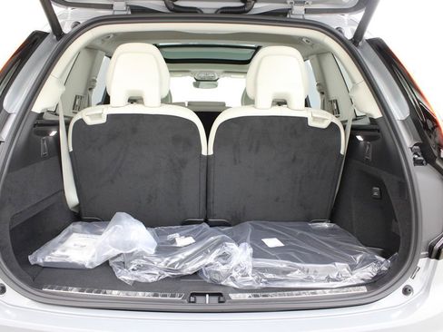 New 2026 Volvo XC90 B6 Ultra AWD/4WD image 32